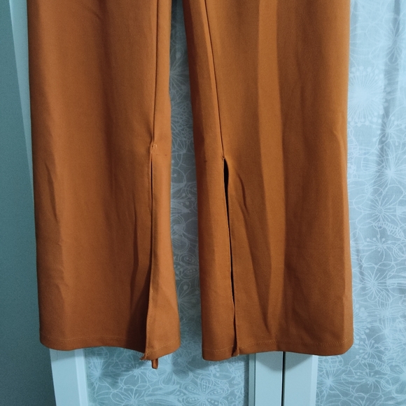Ardene stretchy sienna rust split leg pants - Picture 3 of 7